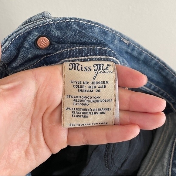Miss Me Bedazzled Ankle Jean 26 - Picture 8 of 11